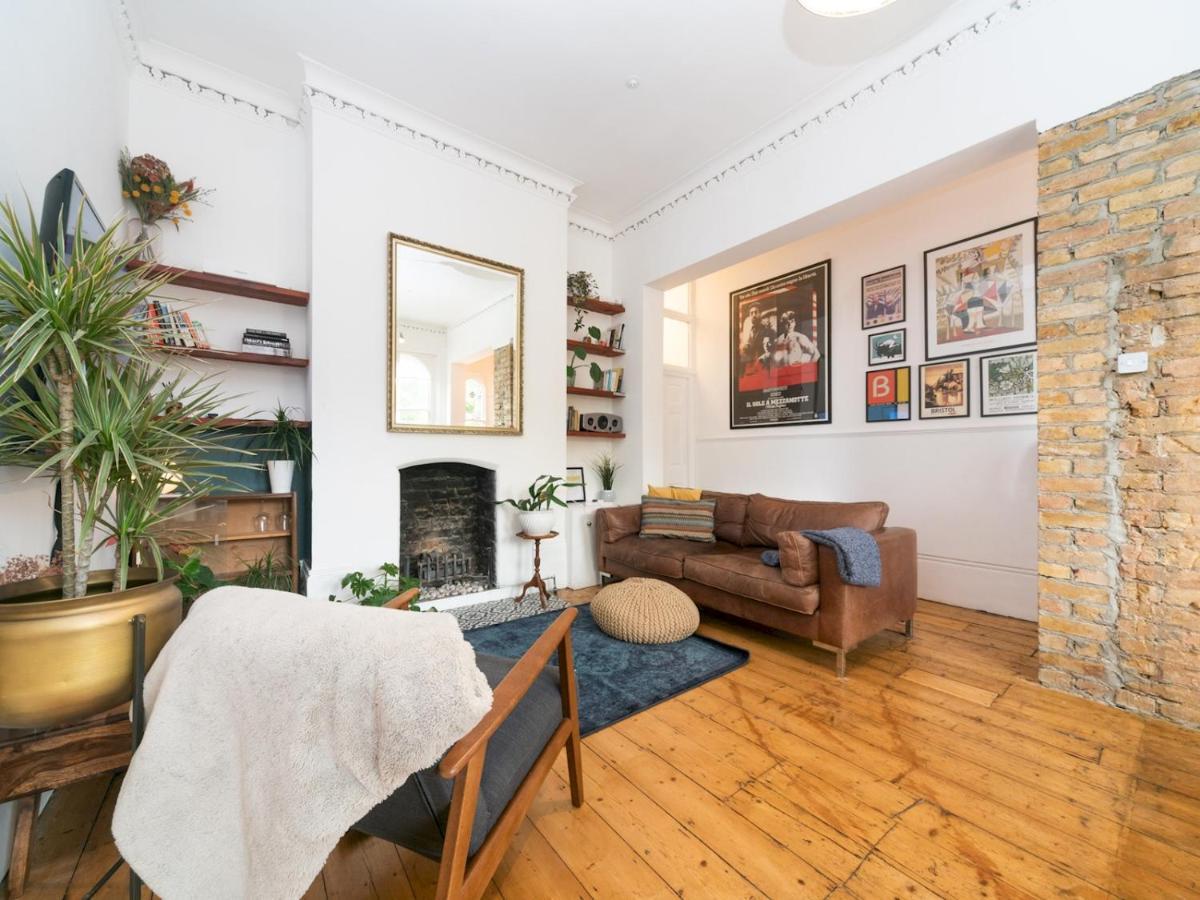 Pass The Keys Rustic And Quirky Flat In Charming Charlton Village * London