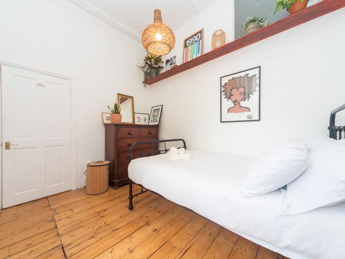 Pass The Keys Rustic And Quirky Flat In Charming Charlton Village Apartment *