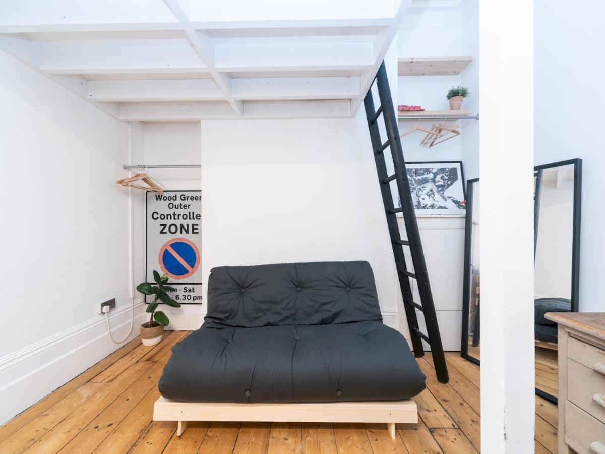 Pass The Keys Rustic And Quirky Flat In Charming Charlton Village * London