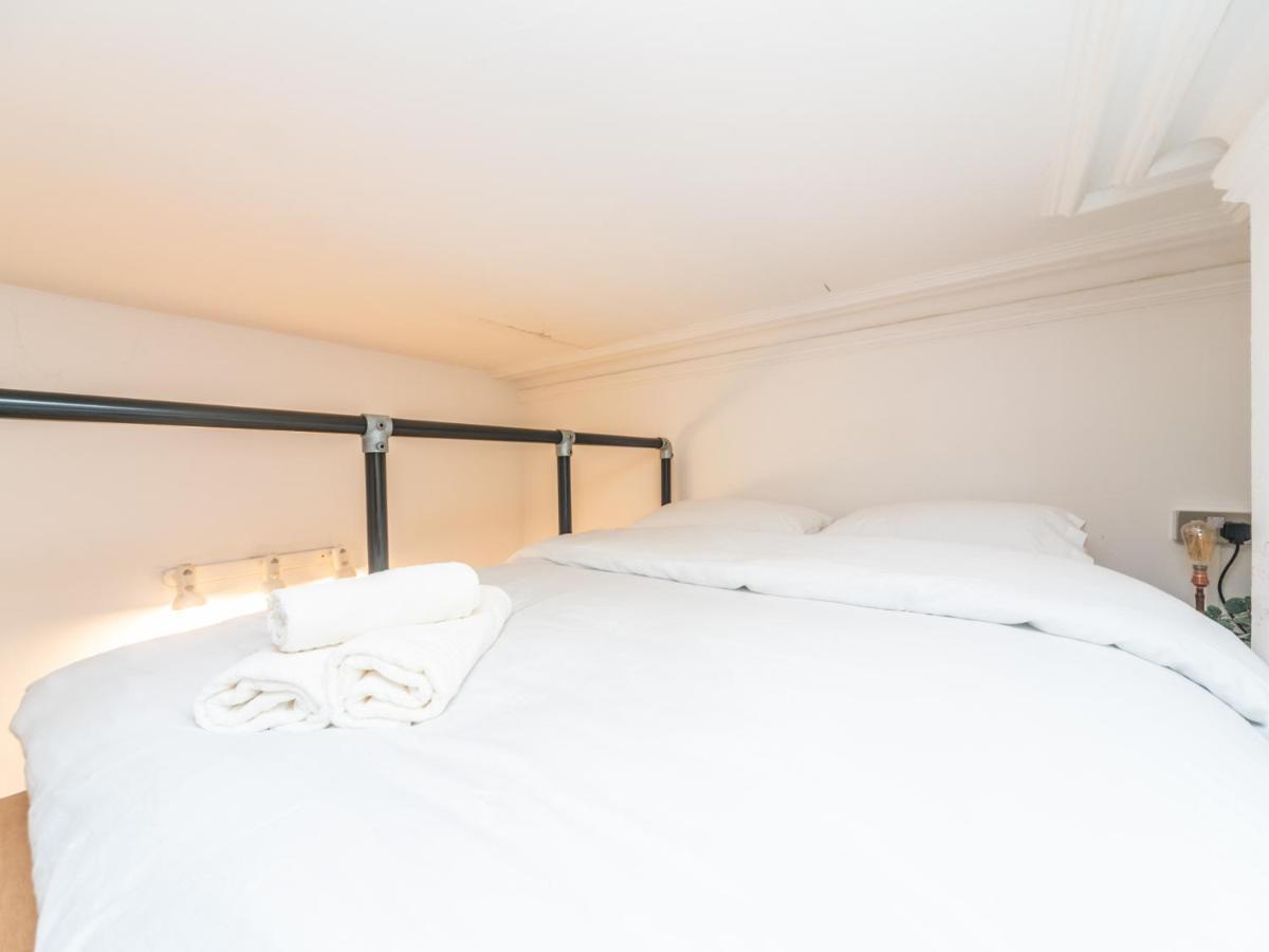 Pass The Keys Rustic And Quirky Flat In Charming Charlton Village * London