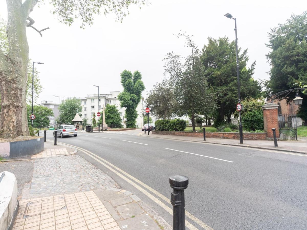 Pass The Keys Rustic And Quirky Flat In Charming Charlton Village Apartment *