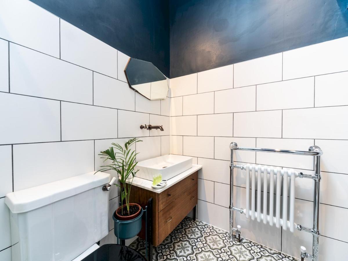 Pass The Keys Rustic And Quirky Flat In Charming Charlton Village London